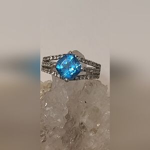 Beautiful Blue Topaz .925 cz stones size 6.5